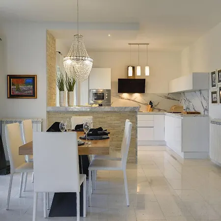Charming With Heated Pool Near Rovinj Vila *