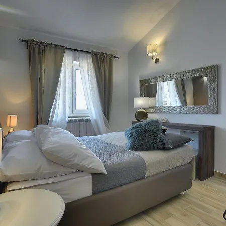 In Rovinj With Pool And Sauna روفينجسكو سيلو