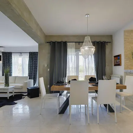 Charming With Heated Pool Near Rovinj * Rovinjsko Selo