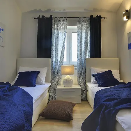 In Rovinj With Pool And Sauna روفينجسكو سيلو