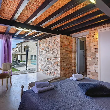 In Rovinj With Pool And Sauna *