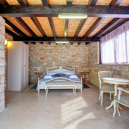 In Rovinj With Pool And Sauna فيلة *